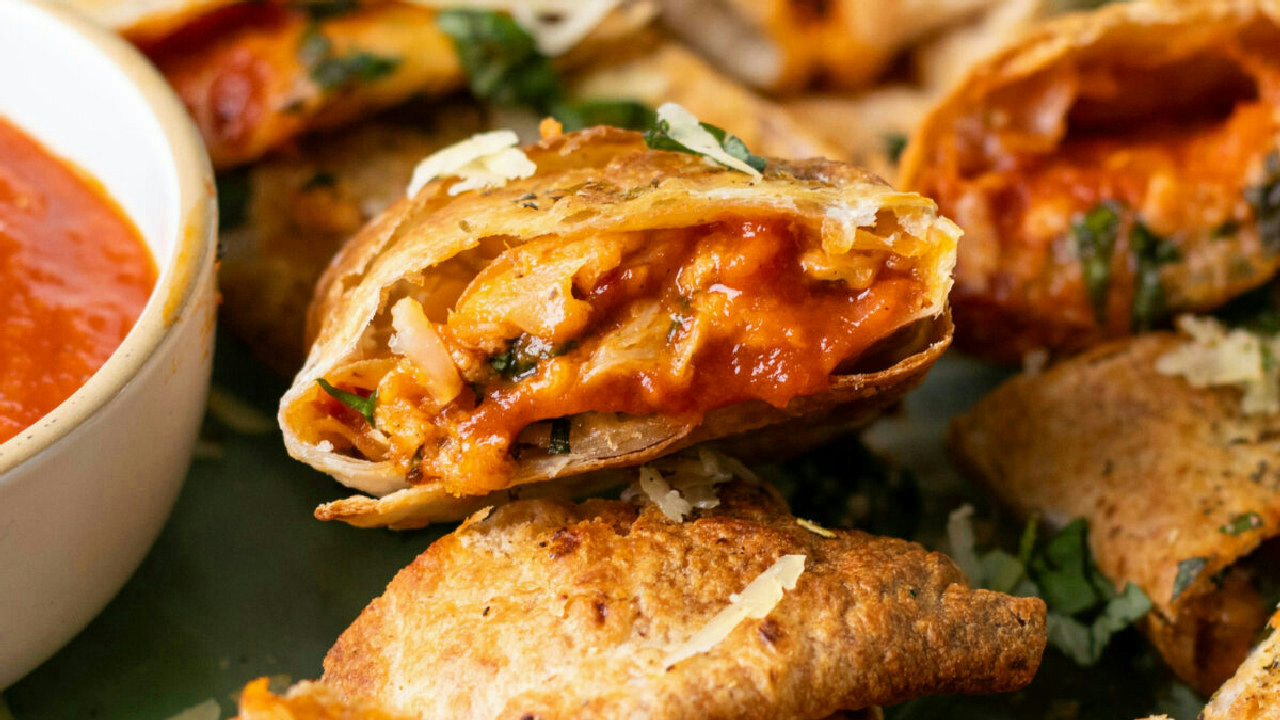 Healthy Air Fryer Tortilla Pizza Rolls