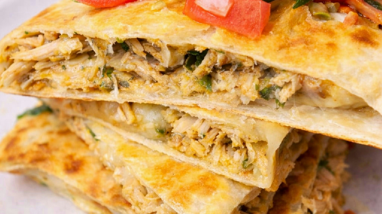 Easy Authentic Mexican Chicken Quesadilla Recipe