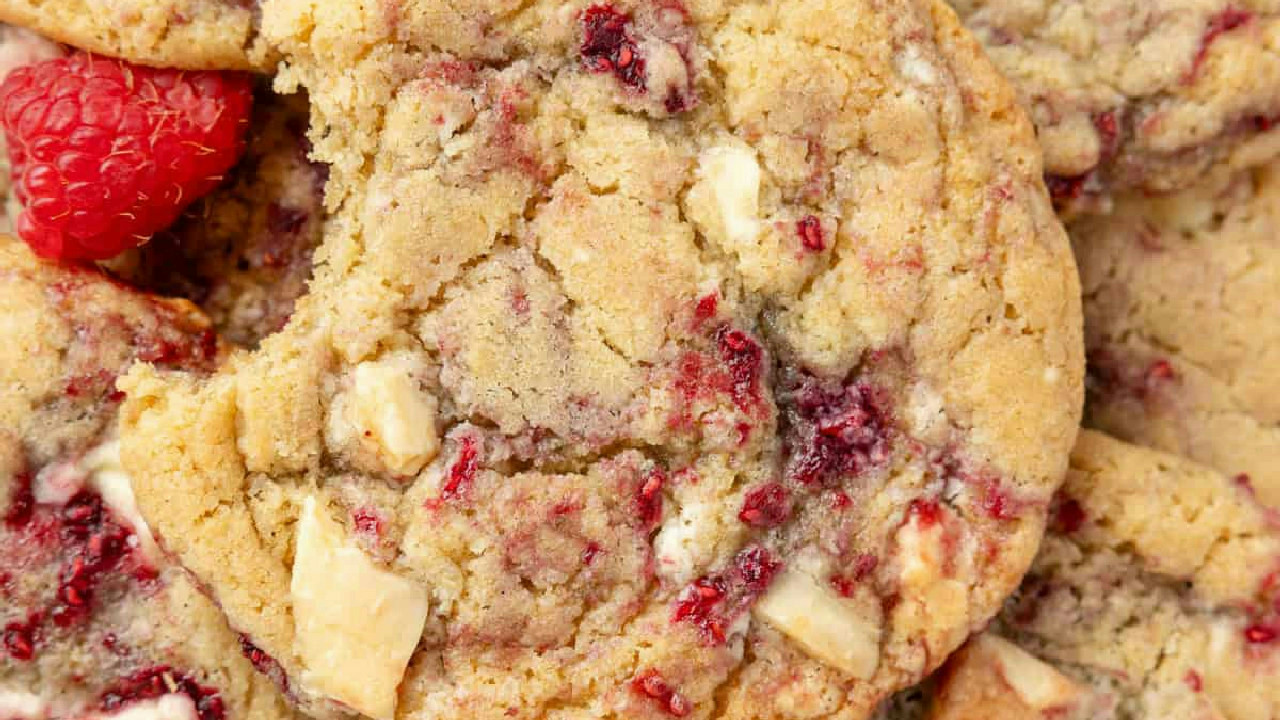 White Chocolate Raspberry Cookies