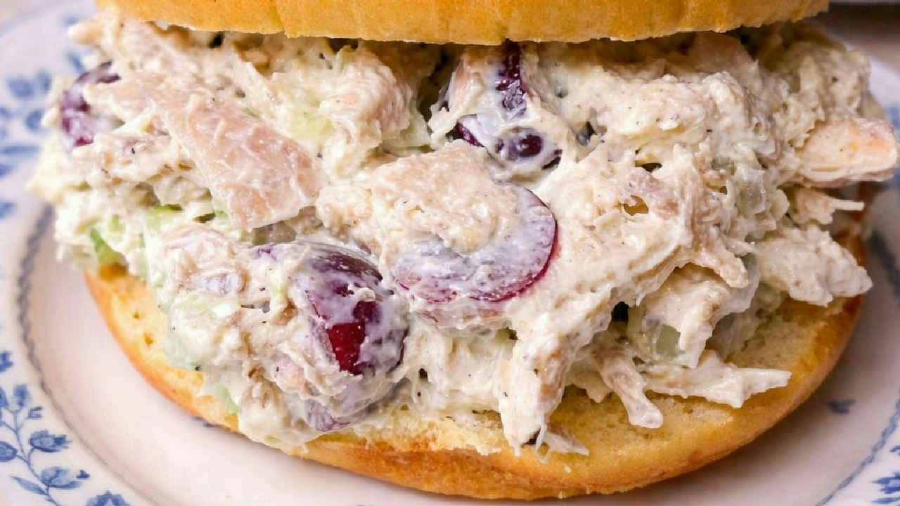 Best Chicken Salad Recipe for a Crowd (Easy to Make)