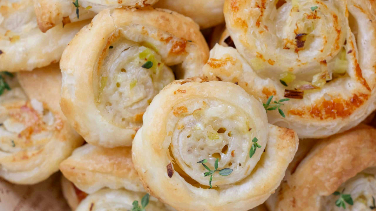 Tender Garlic Puff Pastry Pinwheels