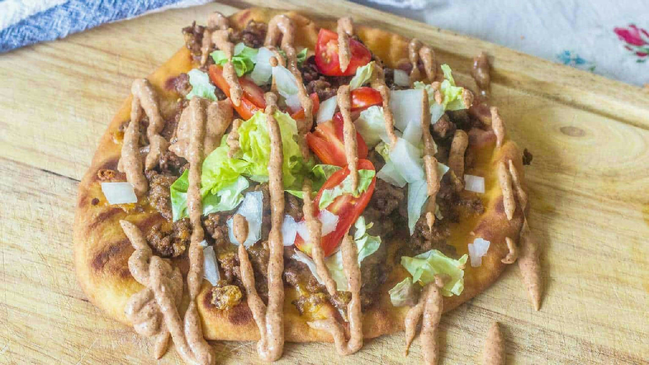 Grilled Flatbread Taco Pizza with Creamy Taco Sauce