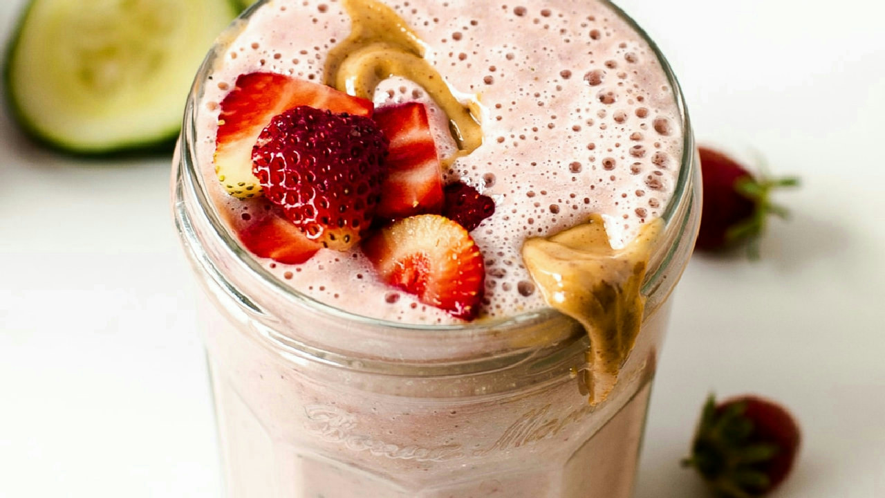 Strawberry Banana Peanut Butter Smoothie