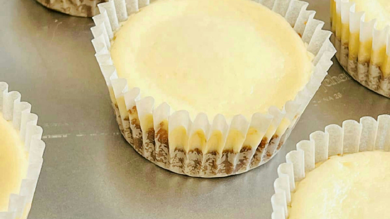 Mini Biscoff Cheesecakes