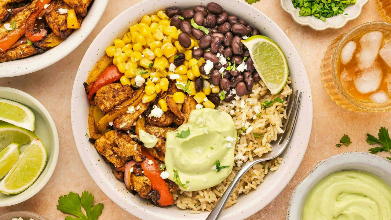 Quick Air Fryer Chicken Fajita Bowl (30
