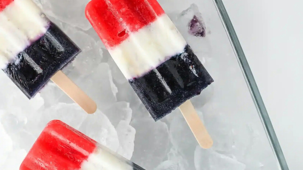 How To Make Red, White, and Blue Patriotic Popsicles