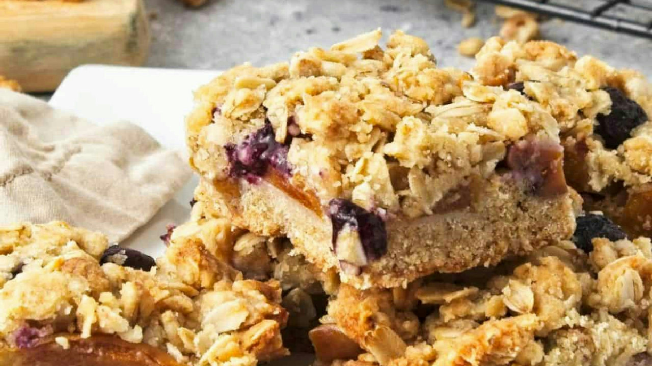 Vegan Fruit Crumble Bars