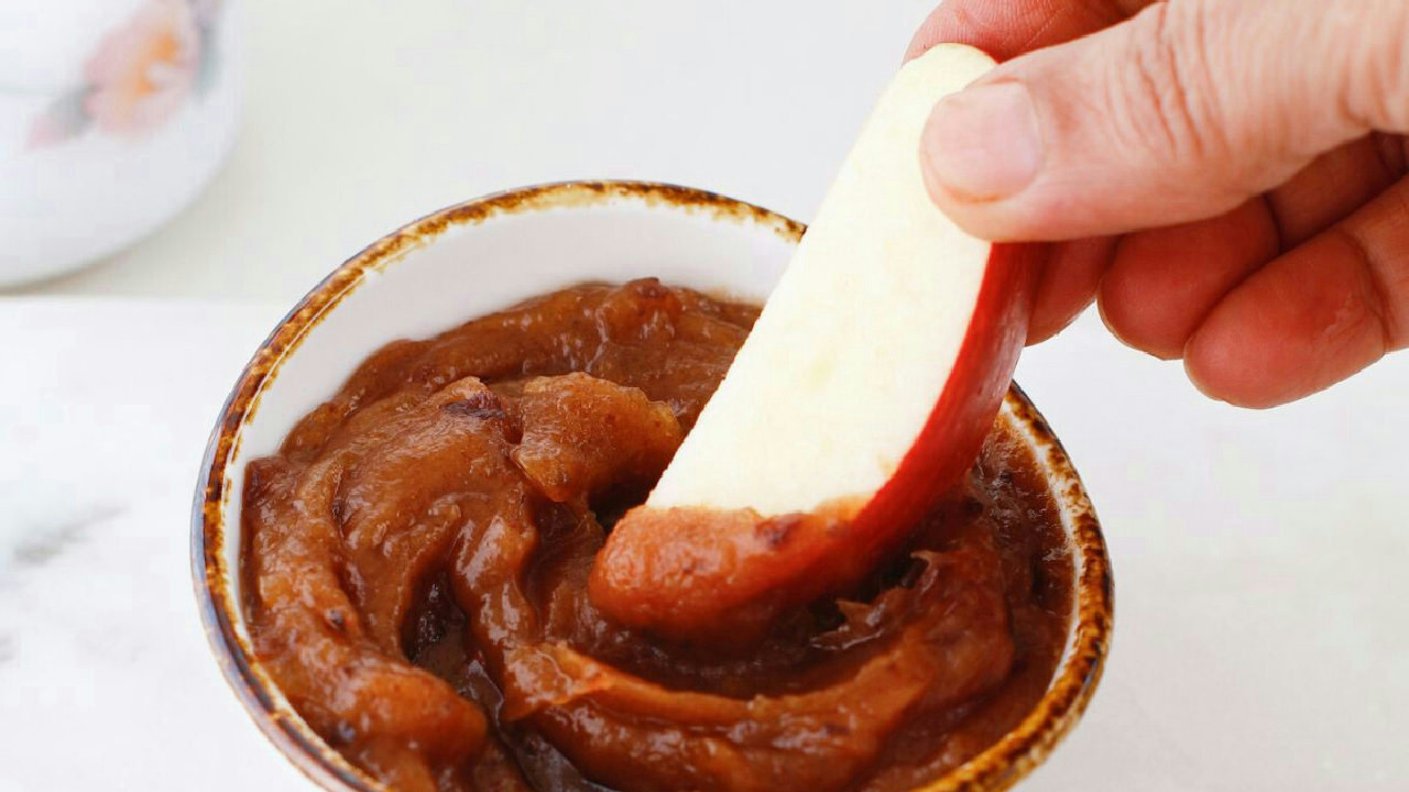 Date Caramel Sauce - CookinUpLife Date Caramel Sauce - CookinUpLife