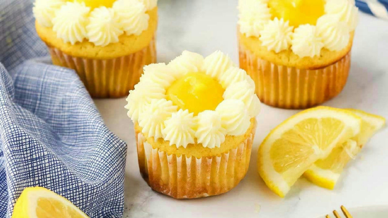 Lemon Curd Filled Cupcakes Lemon Curd Filled Cupcakes