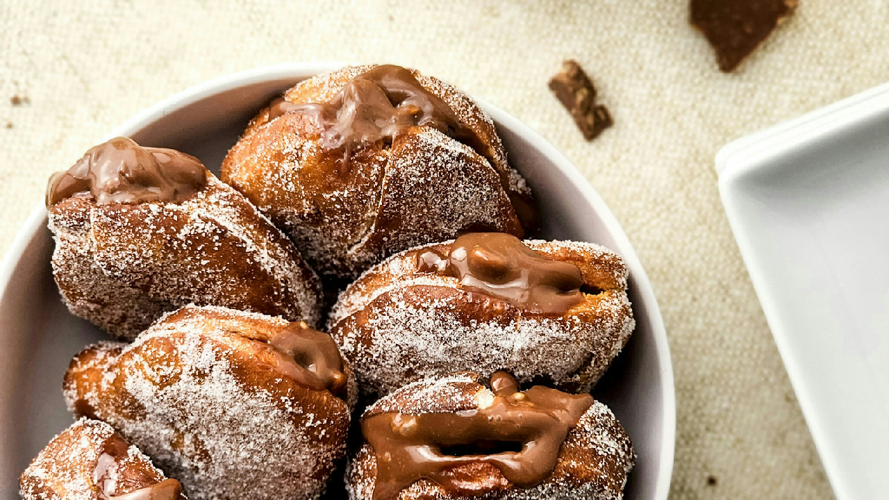Italian Donuts with Hazelnut Filling Italian Donuts with Hazelnut Filling