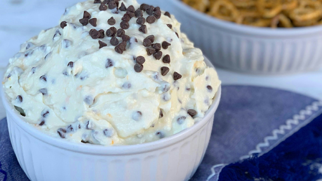 Two-Minute Cannoli Dessert Dip Two-Minute Cannoli Dessert Dip