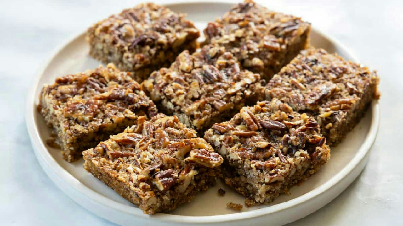 Easy Pecan Bars (Vegan)