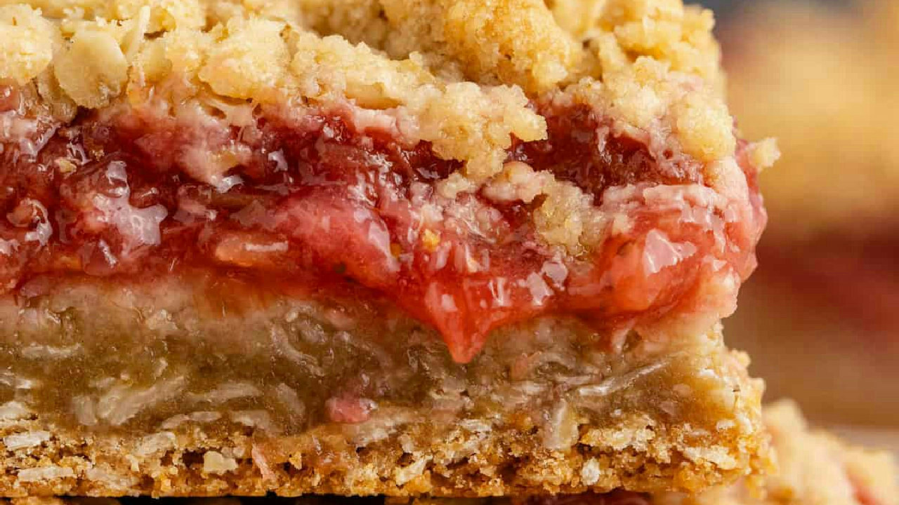 Strawberry Rhubarb Bars