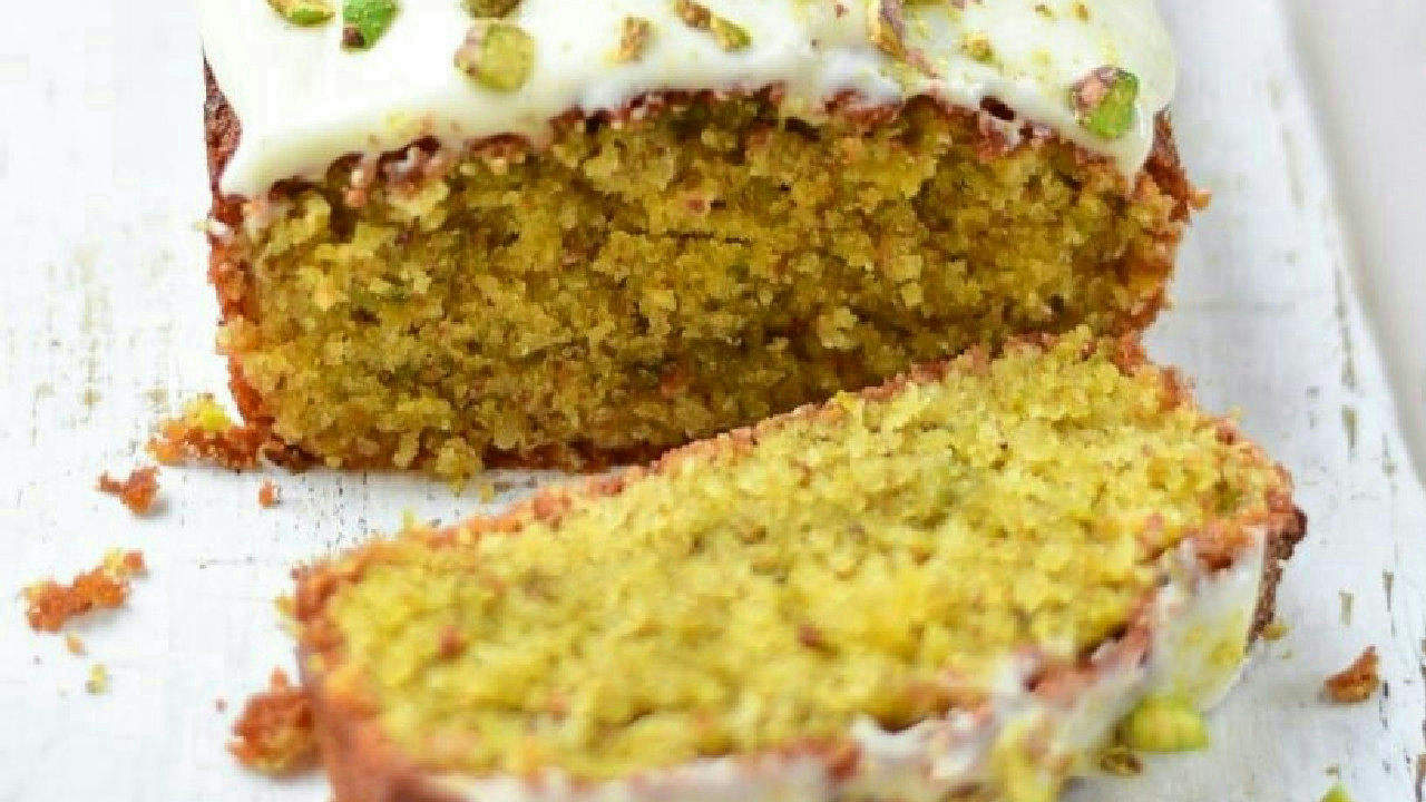 Italian Almond Pistachio Cake w/ Cream Cheese Frosting Italian Almond Pistachio Cake w/ Cream Cheese Frosting