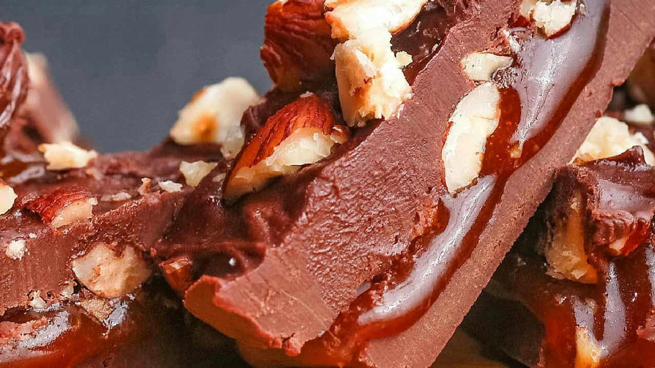 Homemade Chocolate Caramel Bars