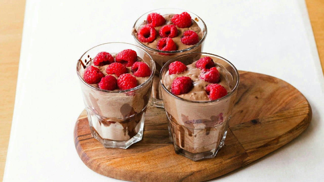 Coconut Chocolate Pudding (Low-Carb & Vegan) Coconut Chocolate Pudding (Low-Carb & Vegan)