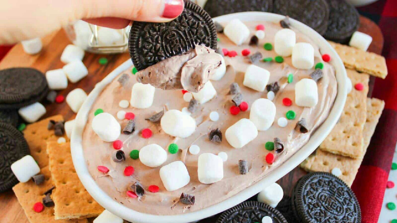 Cozy Up To This Irresistible Hot Chocolate Dip Recipe! Cozy Up To This Irresistible Hot Chocolate Dip Recipe!