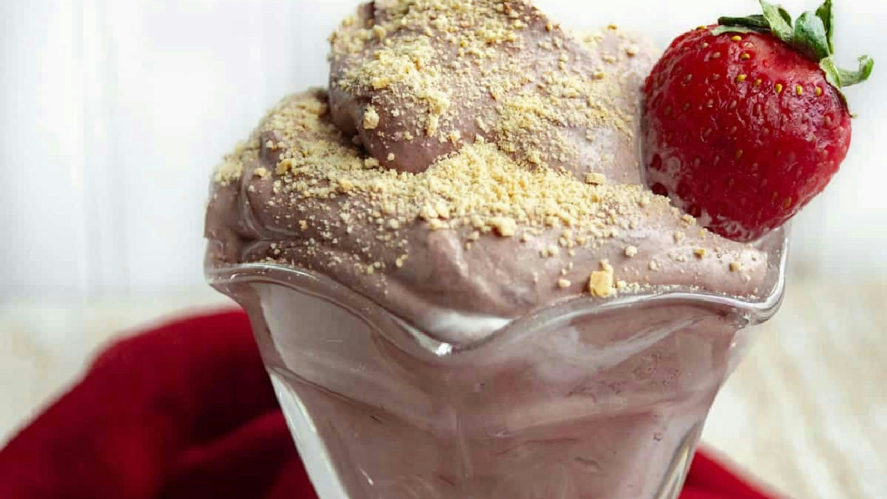 Rich And Creamy Chocolate Cheesecake Dip Rich And Creamy Chocolate Cheesecake Dip