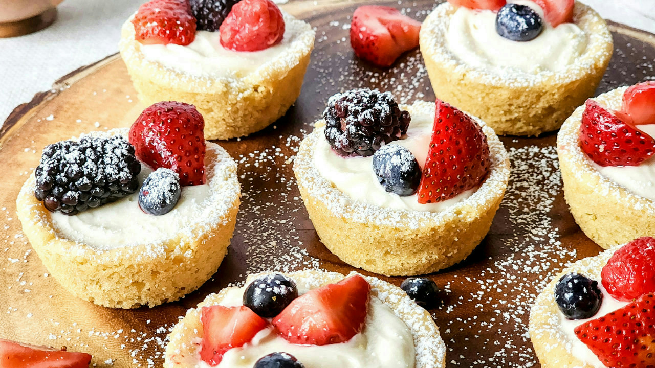 Mini Sugar Cookie Fruit Tarts Mini Sugar Cookie Fruit Tarts