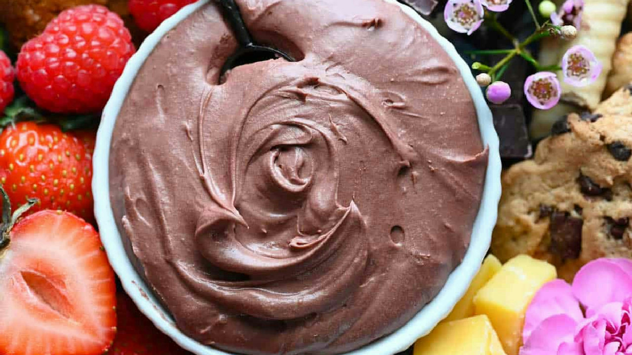 The BEST Chocolate Fruit Dip Recipe The BEST Chocolate Fruit Dip Recipe