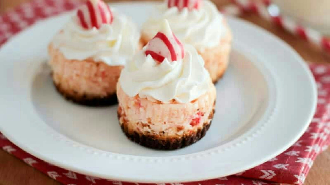Mini Peppermint Cheesecakes