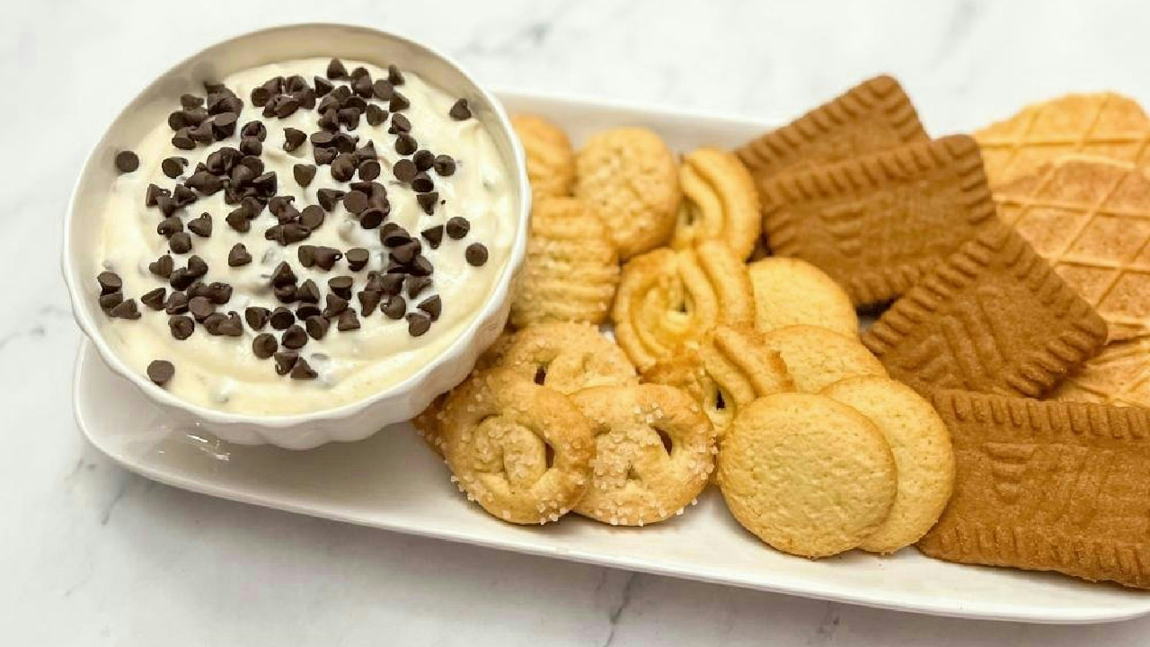 Joanna Gaines’ Cannoli Dip Joanna Gaines’ Cannoli Dip