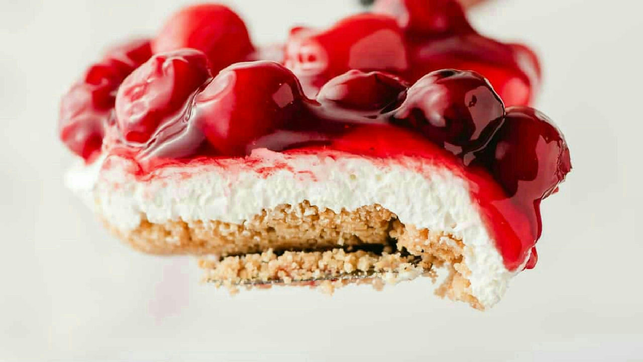 Easy Cherry Delight (No Bake Recipe!) Easy Cherry Delight (No Bake Recipe!)
