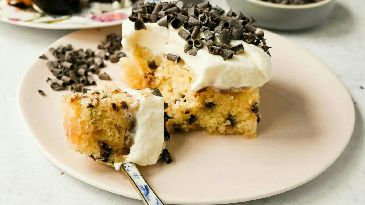 Cannoli Sheet Cake