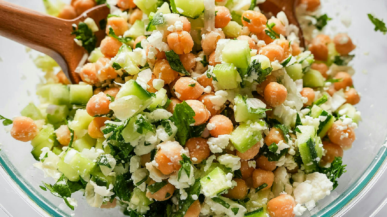 Chickpea Cucumber Salad
