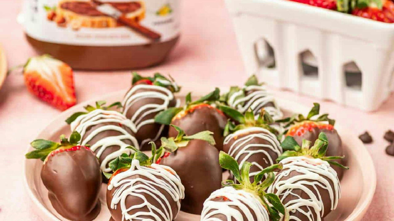 Nutella Covered Strawberries