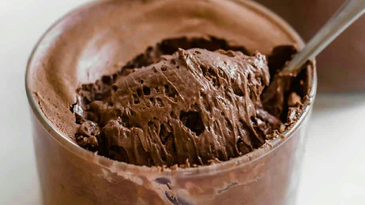 The Creamiest Chocolate Mousse