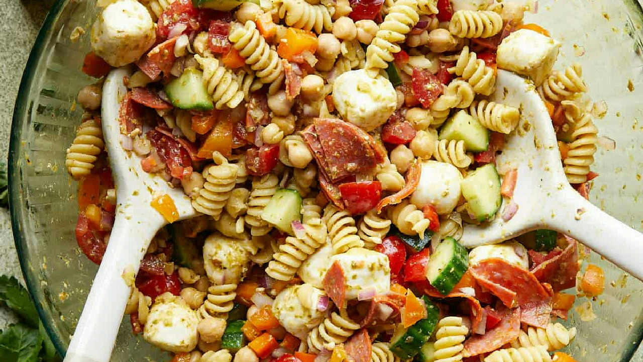 Healthy Italian Pasta Salad without Mayo