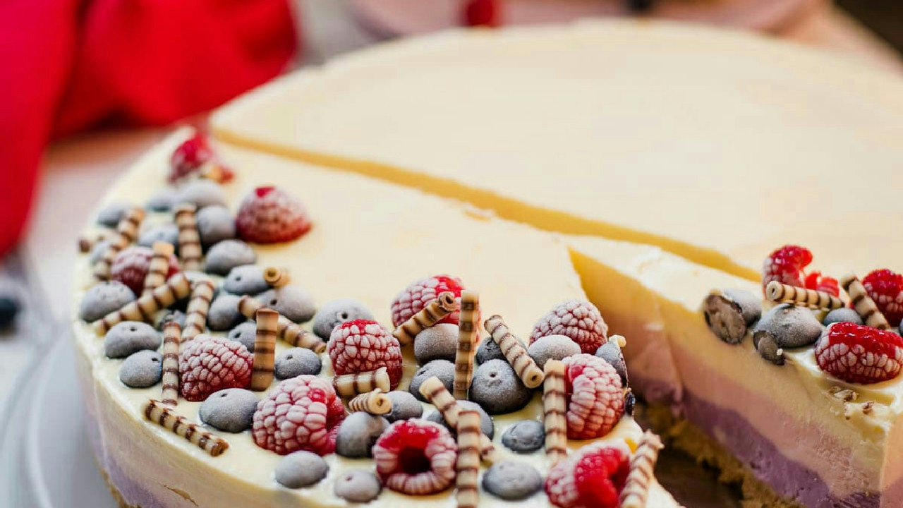 Patriotic Fourth of July no-bake Cheesecake