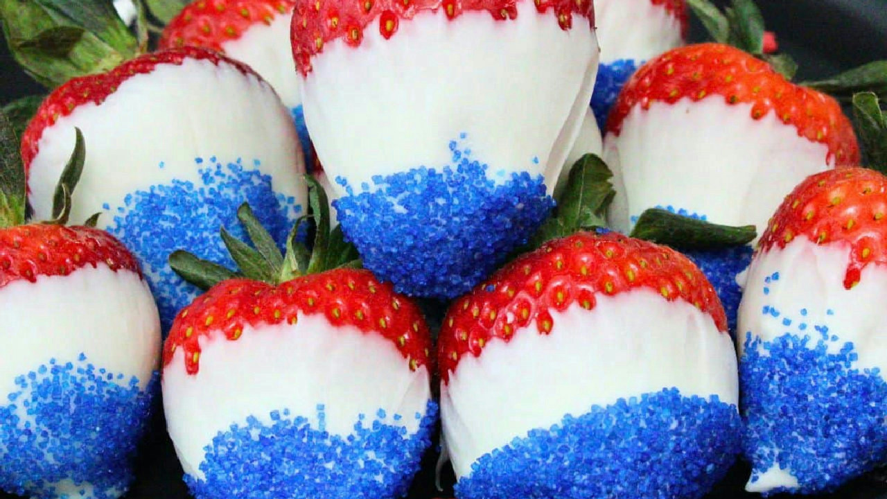 Patriotic Red White & Blue Strawberries!