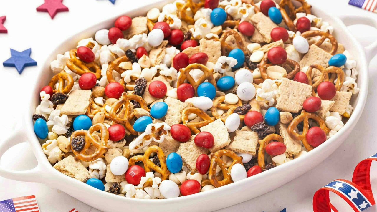 Easy 4th of July Snack Mix (No