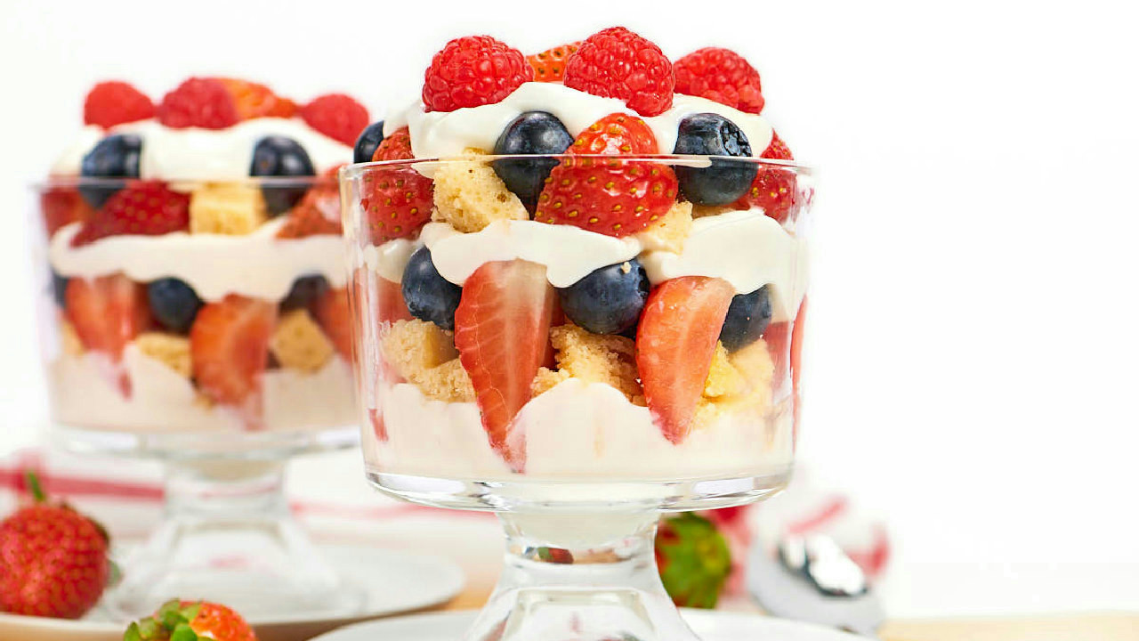 Greek Yogurt Berry Trifle
