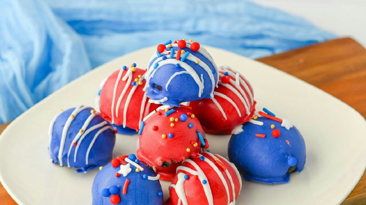 Patriotic Oreo Truffles