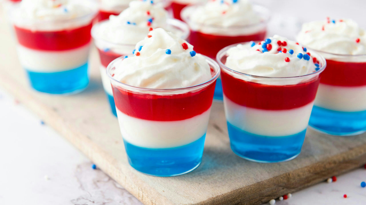 Fourth of July Patriotic Jell-O Cups (Kid-Friendly & Non