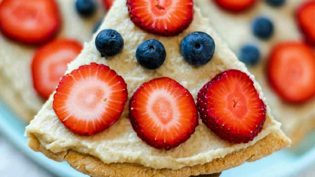 Red, White & Blue Patriotic Fruit Pizza