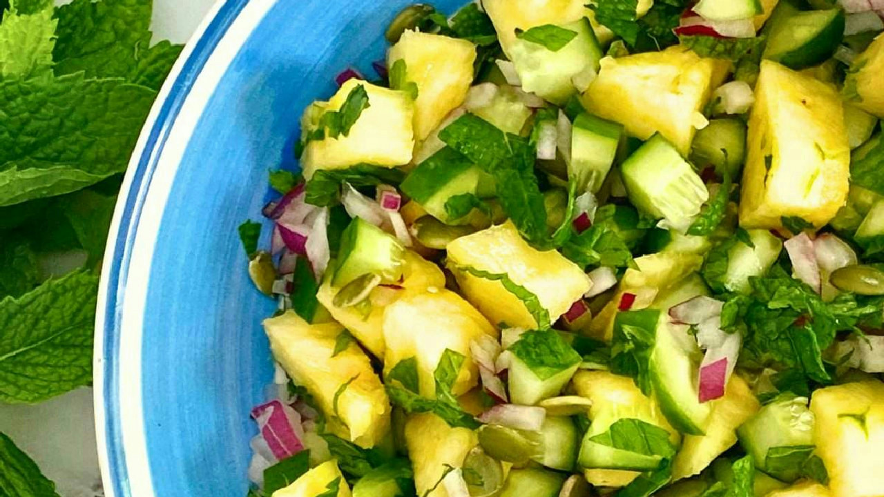 Pineapple Salad with Mint and Cucumber 