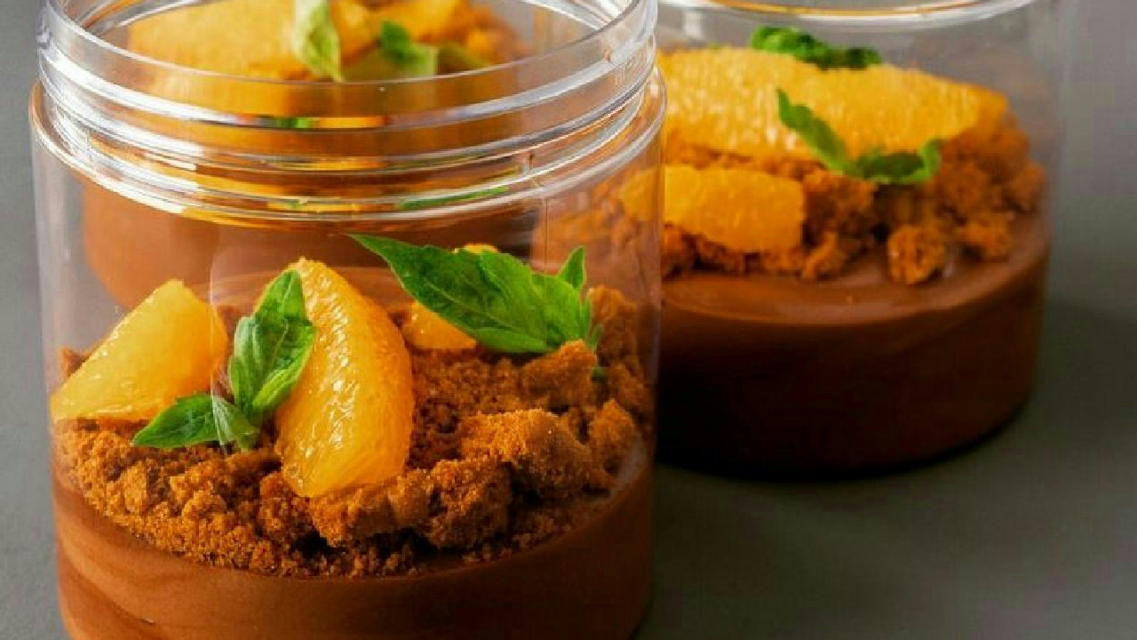 Chocolate Mousse with Oranges